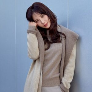 끊임없이 사랑받는  컨사이니社 럭스캐시미어100 리버시블 후드니트코트 산뜻함UP