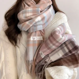 업뎃 정보 방송에 나온 목도리&nbsp; 바로 이것입니다.