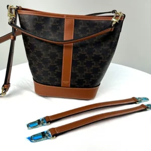 연합전 방송에 나온 셀린느가방&nbsp; 바로 이것입니다.