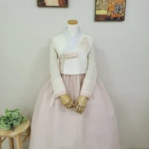 요즘 인스타에서 핫한 방송에 나온 한복판매&nbsp; 바로 이것입니다. 인기의 비결은?